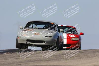 media/Oct-26-2025-CalClub SCCA (Sun) [[8ce1e69566]]/Group 5/Grapevine/